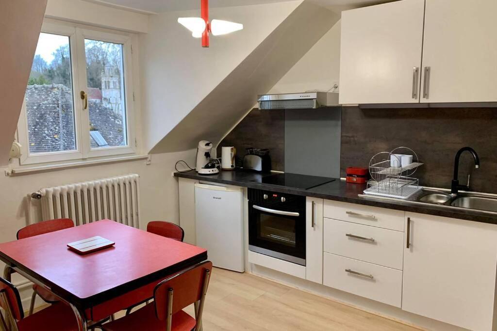 Appartement Vintage Avec Vue Sur Le Chateau 피에르퐁 외부 사진