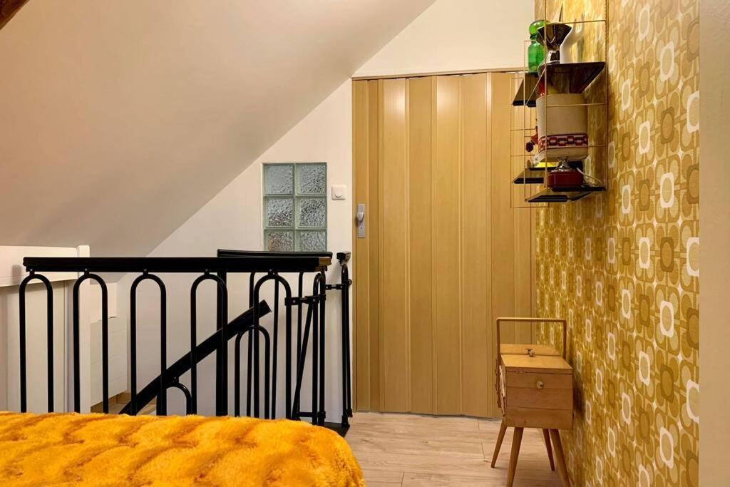 Appartement Vintage Avec Vue Sur Le Chateau 피에르퐁 외부 사진