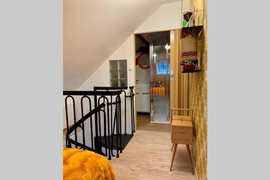 Appartement Vintage Avec Vue Sur Le Chateau 피에르퐁 외부 사진
